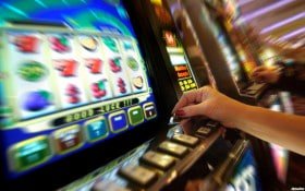 Kontrol privasi pengguna di platform digital yang transparan